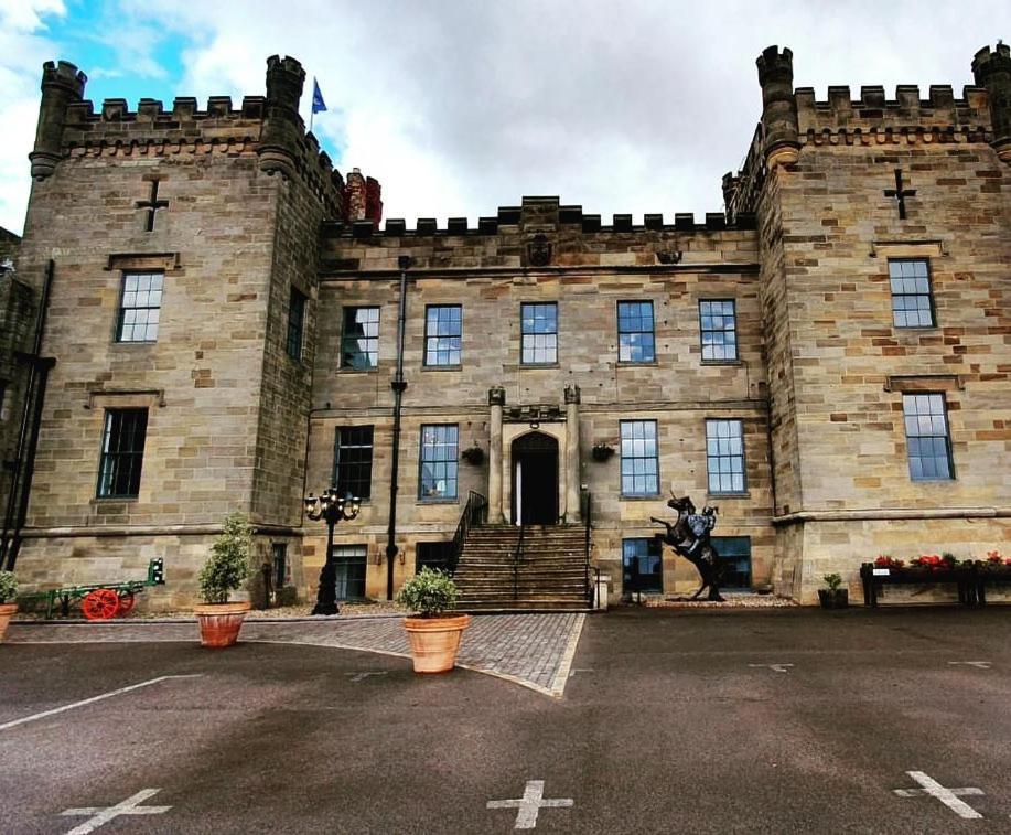Hotel Sneaton Castle Whitby Exterior foto